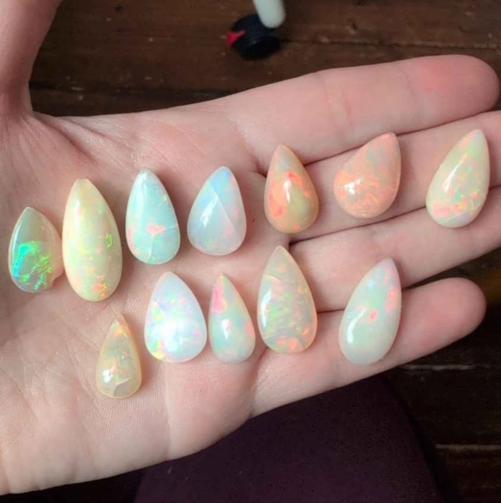 Loose Opal Cabochons (Fractured)
